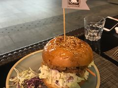 牛肉培根汉堡-遇见西木美式餐厅(体育路店)