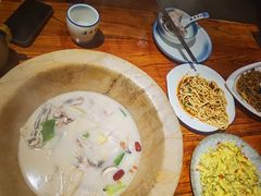 -滇香肴·云南菜蒸汽石锅鱼(云南北路店)