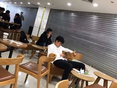 大堂-星巴克(广州中华广场B1层店)