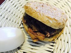 牛肉烧饼-天津乾毓德饭庄·清真传统炒菜·海鲜烧烤(咸阳路店)