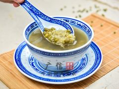 清热绿豆沙-广信牛奶甜品世家(台东店)