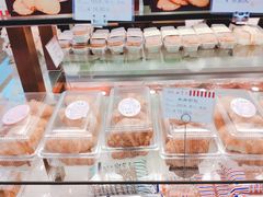 -红宝石·鲜奶小方·海派西点房(南丹店)
