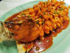糖醋松子鱼-西湖春天•老字号杭州菜(百汇店)