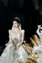 -艾米丽婚纱礼服