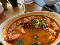 -Chom Cafe and Restaurant