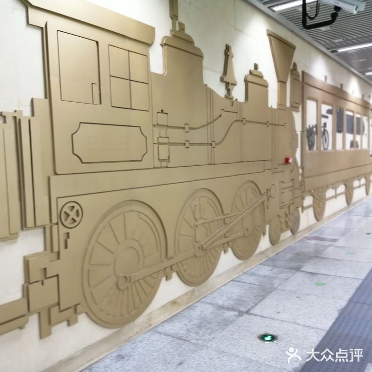 在武汉能看到火车的地铁站