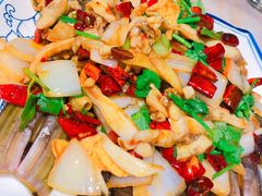 -小鱼儿海鲜港(新村十区店)