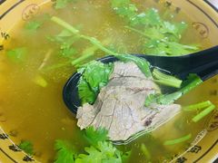 牛肉汤-锅贴大王南翔小笼(临沂二村店)