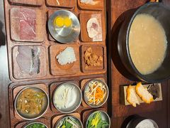 -银米·云南传统过桥米线(双廊黑金冠店)