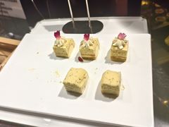 -金马门国际美食百汇(珞喻路店)
