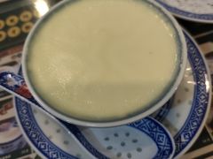 -广信牛奶甜品世家(台东店)