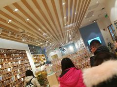 -猫的天空之城概念书店(印象城购物中心店)
