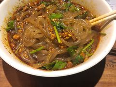 -万记麻辣烫国展总店