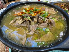 -乡土特色.冷锅鱼.牦牛肉汤锅