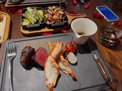 -恰餐厅及酒吧 CHAR Bar & Grill (北京丽都皇冠假日店)