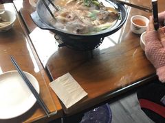 -临江餐馆二楼美食部落