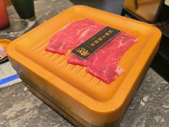 -牛YO寿喜烧·铁板烧和牛火锅自助(市府恒隆店)