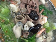 猪杂米粉汤-广场正宗原汁薏米店