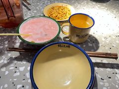 -鹤江桥·红油牛肉粉(SKP店)