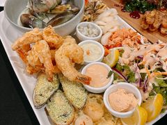 -Bully Hayes Restaurant & Bar
