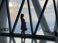 -广州塔卢特斯法国旋转餐厅