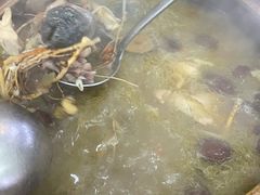 -广味炭炉鸡煲(宝业路分店)