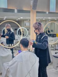 -十六番发型师事务所