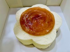 -VERIE BAKEHOUSE