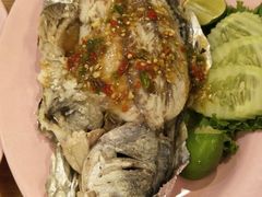 -J Daeng Seafood