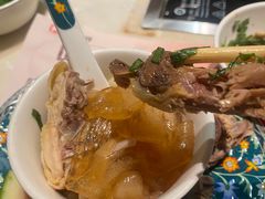 -尚尚仙·酸汤猪手·猪肚鸡火锅(华联万柳购物中心店)