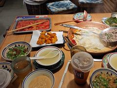 -洱火云南酸菜牛肉火锅(石景山当代商城店)