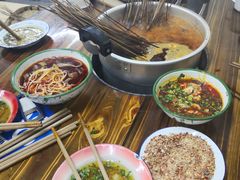 -咏勝锑锅麻辣烫(净居寺路总店)