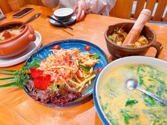 -老滇山寨•云南特色菜•地方菜•民族风情歌舞表演(金碧店)