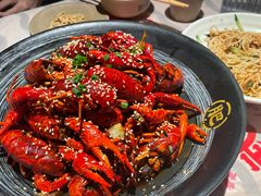 -肥肥虾庄·金牌油焖大虾(汉街SKP店)