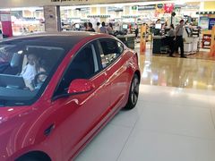 -TESLA 特斯拉(北京颐堤港体验店)