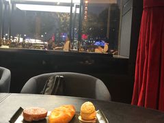 -Salon de The de Joel Robuchon(外滩18号店)