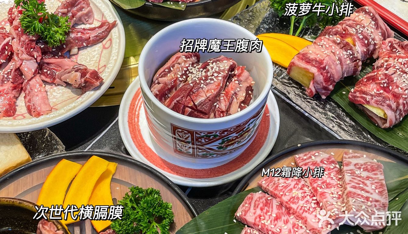 怎么会有这么懂我的店啊！奶fufu的烤菠萝冰淇淋面包🍍