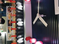 -爆炸头阿姨小四川正宗川味小吃(无任何分店)