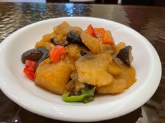 圆白萝卜烧冬菇配窝窝头-五观堂素食(新华路店)