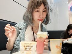 芝芝桃桃-喜茶(迪士尼小镇DP店)