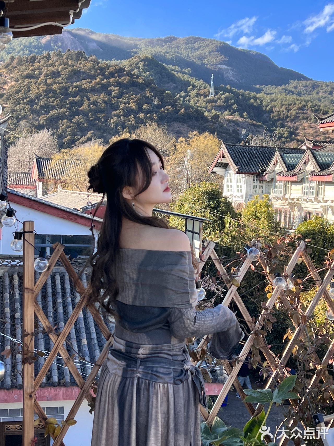 来束河古镇旅游……屋顶咖啡都替你们找好了……！！