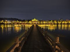 -星湖旅游景区七星岩