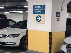 -中山公园-龙之梦停车场