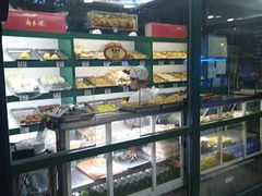 面包甜点陈列柜-南来顺饭庄·清真(南菜园店)