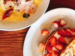 -ROAST coffee & eatery