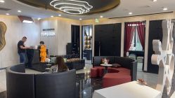 -TOP HAIR SALON