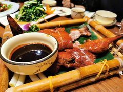 -老滇山寨•云南特色菜•地方菜•民族风情歌舞表演(金碧店)