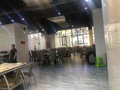 大堂-凤凰路何眼镜香辣蟹(花果园店)