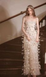 -Renee芮亦婚纱(原丽莎)