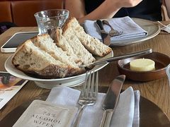 酸面包-BOR Eatery(安福路店)